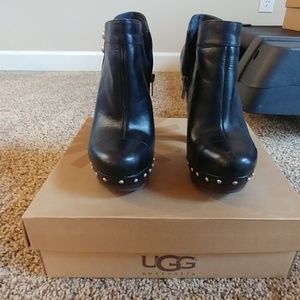 UGG AMBROGIA BLACK SIZE 8